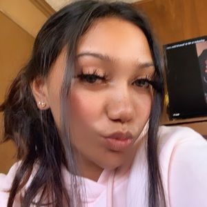 Meet your Posher, Melia